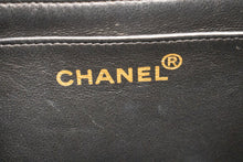 CHANEL Classic Large 11" Chain Skuldertaske Flap Sort Lammeskind L95