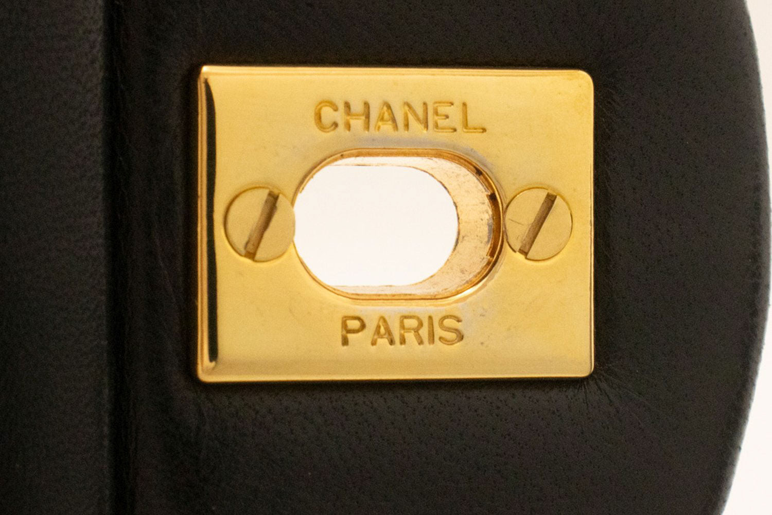 Sac à bandoulière CHANEL Classic Double Flap 10" en agneau noir avec chaîne ah7 hannari-shop