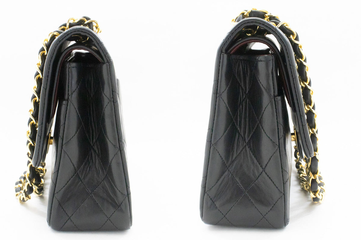 CHANEL Classic Double Flap 10" Chain Shoulder Bag Black Lambskin ao6 — vue de côté hannari-shop