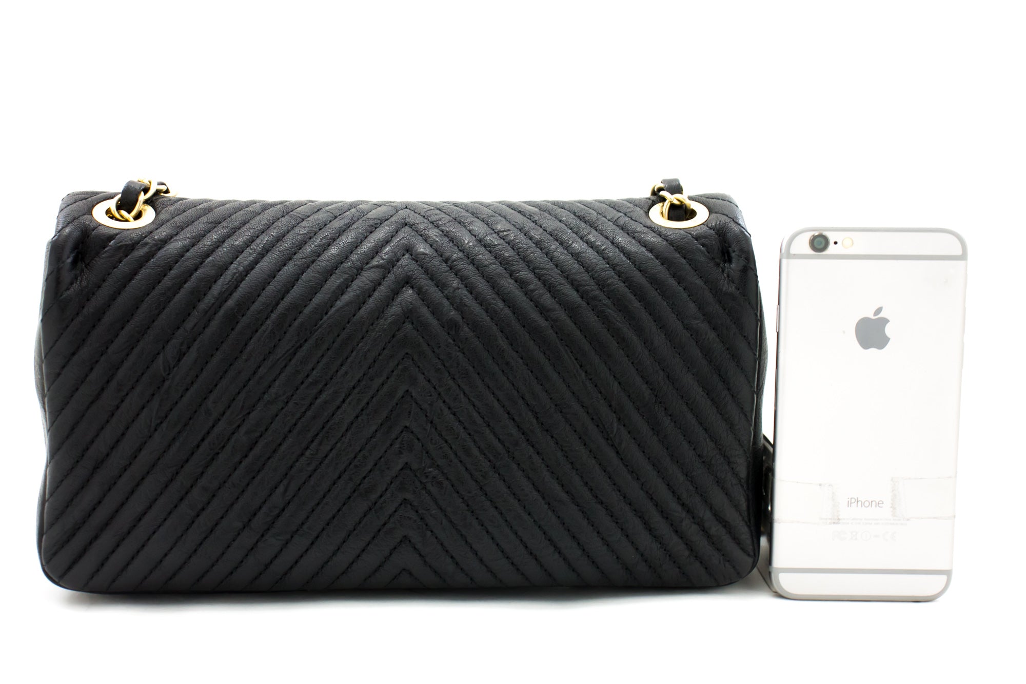 Chanel 2015 Chevron V-Stitch Leather Chain Flap Shoulder Bag i80 in 2023