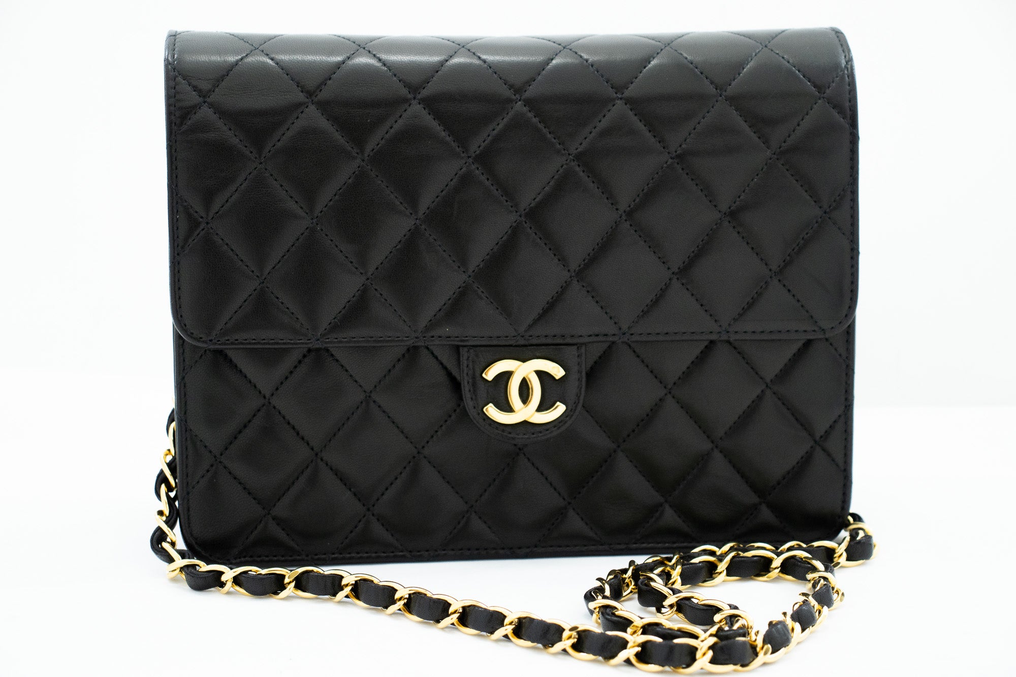 Chanel Chain Shoulder Bag Clutch Black Quilted Flap Lambskin Purse K14