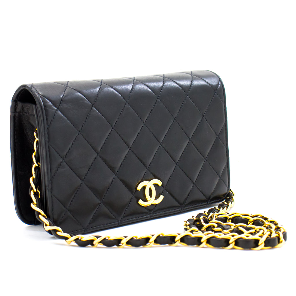 CHANEL Full Flap Chain Shoulder Bag Clutch Black Quilted Lambskin h09