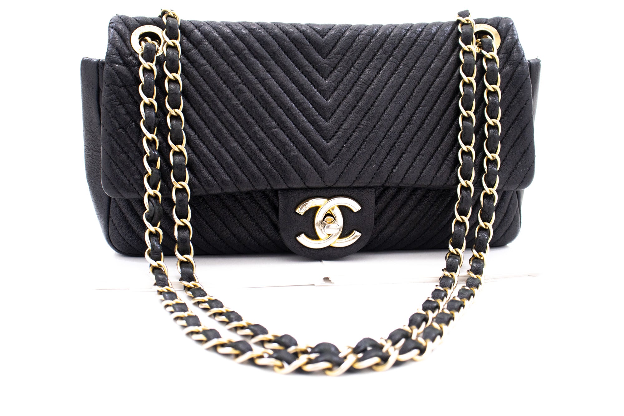 Chanel Black Surpique Chevron Leather Medium Flap Bag Chanel