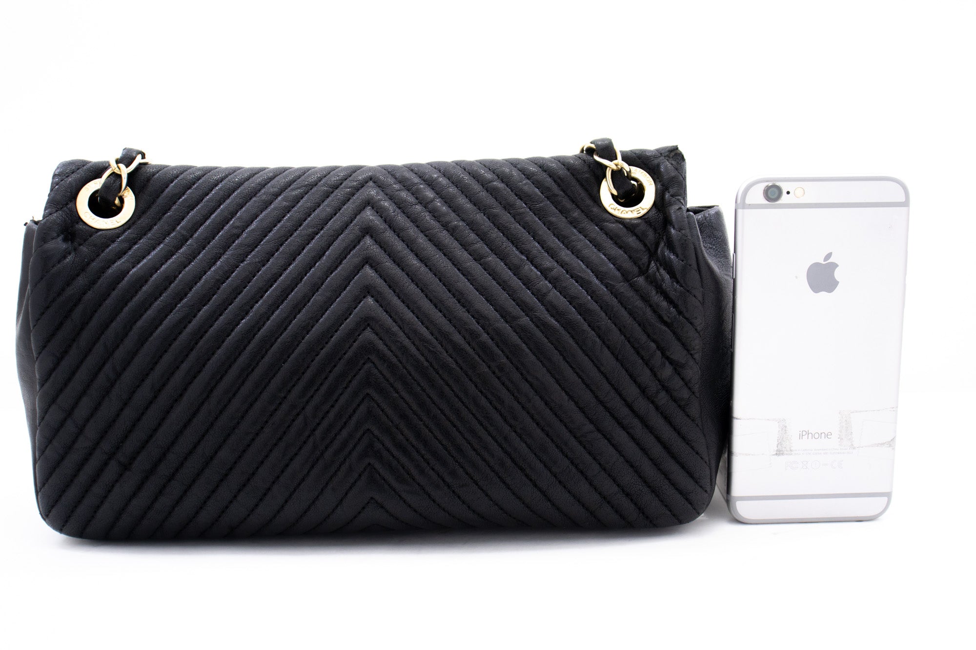 Chanel Chevron V-Stitch Leather Chain Shoulder Bag Single Flap Mat k59 –  hannari-shop