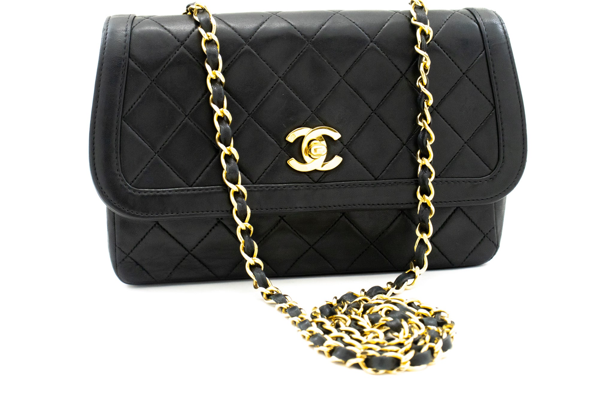 CHANEL VINTAGE CC TURNLOCK RED QUILTED SATIN GOLD CHAIN SHOULDER