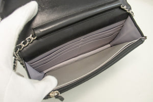 CHANEL Sort Camellia præget tegnebog på kæde WOC skuldertaske SV L96 hannari-shop