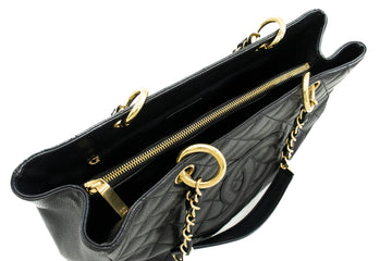 black chanel pouch bag