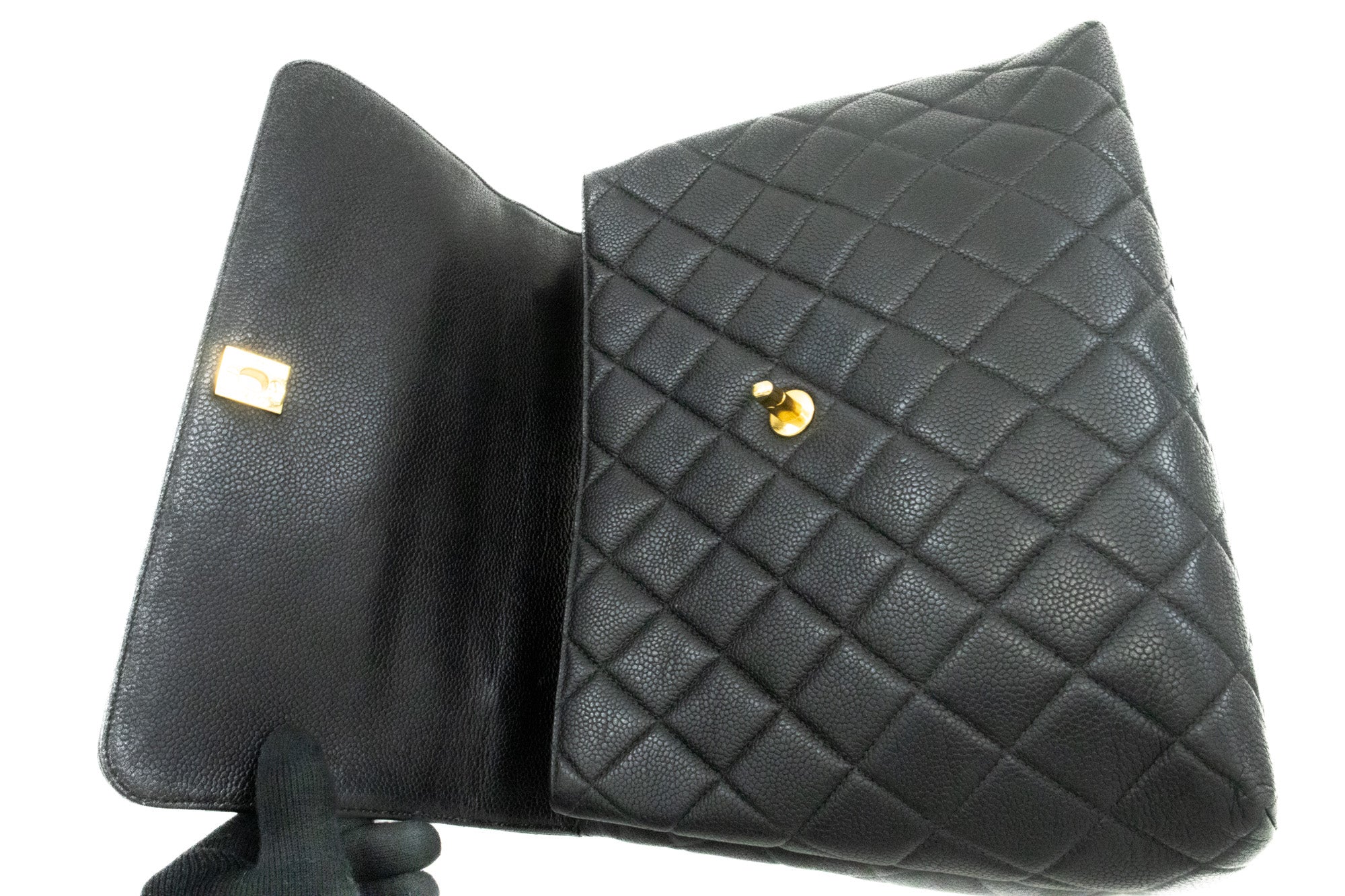BLACK CHANEL FLAP BAG WITH GOLD HANDLE