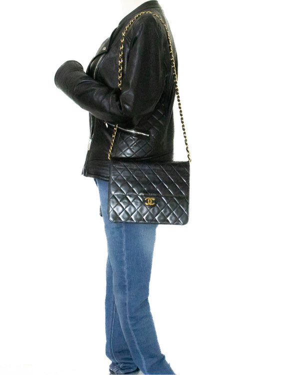 CHANEL Lille Skuldertaske med Kæde Clutch Sort Quiltet Flap i Lammeskind j60 hannari-shop